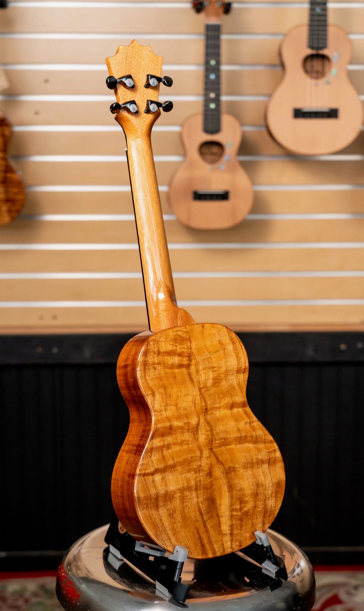 KTM-00NM Tenor Birds of Paradise Cedar top