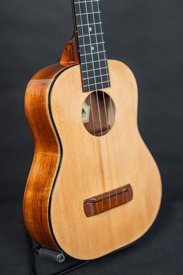 1996 KC00 Concert spruce top Prototype